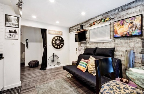 Hyde Park Apartment | Austin Flats #100, Historic Hyde Park
