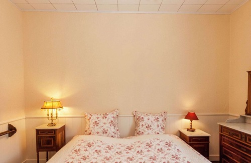 Comblain-la-tour Cottage | Authentic village house with romantic garden and wooden gazebo.