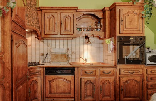 Petit-Palais-et-Cornemps House | Authentic Stay at Château Vieux Mougnac: Organic Vineyard, Saint-Emilion, Wine & Relaxation