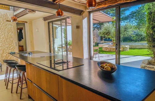 Saint-Saturnin-les-Apt Villa | Authentic 1818 Provençal Bastide in the Heart of Provence – La Magnanerie 1818