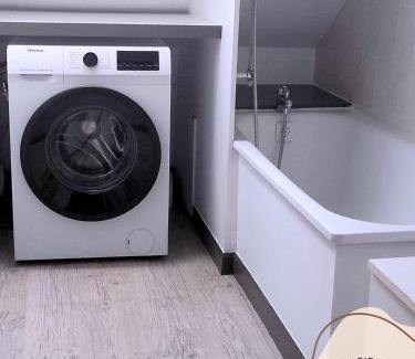 Carvin Apartment | Authentic #2, Carvin center