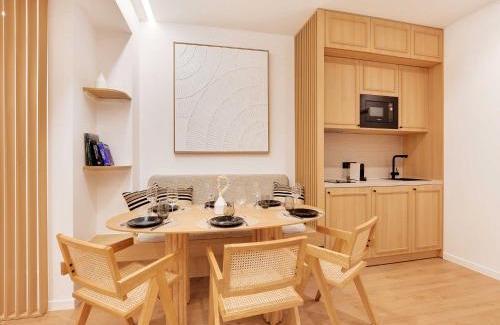 Pigalle Apartment | Authentic apartment - 3BR 6P - Moulin Rouge