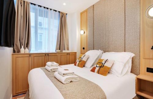 Pigalle Apartment | Authentic apartment - 3BR 6P - Moulin Rouge