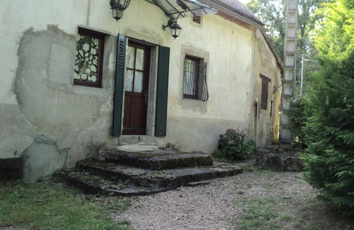 Hyds Cottage | Authentic Bourbonnaise Cottage near Néris-les-Bains
