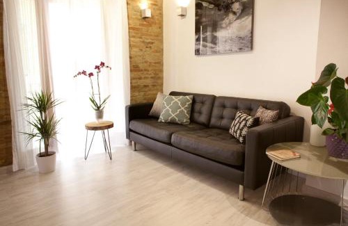 El Pilar Apartment | Authentic Charming Apartment/Wifi/Air Conditioning