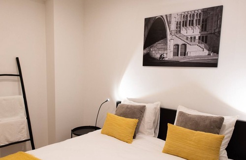 Heirnis Apartment | Authentic city house with a cozy garden