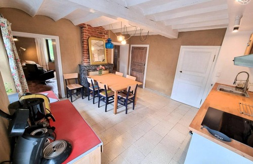 Bousignies-sur-Roc Cottage | Authentic cottage with garden and pets allowed