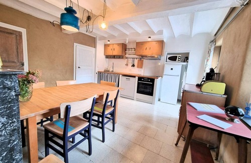 Bousignies-sur-Roc Cottage | Authentic cottage with garden and pets allowed