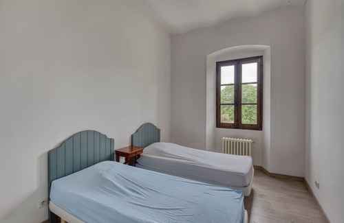 Aleria House | Authentic Corsica on the beach. 8-room apartment in family home.