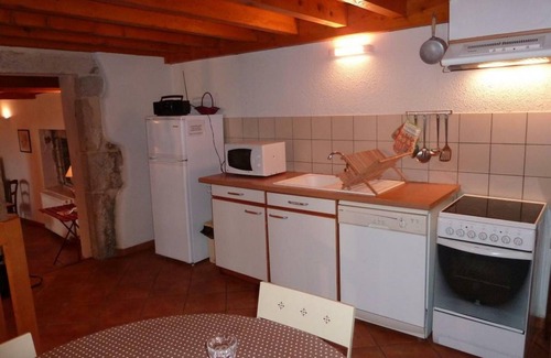 Veranne Cottage | Authentic cottage with wood stove and Wi-Fi near Pilat