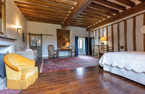Baulne-en-Brie Bed & Breakfast | Authentic medieval seigniory. A timeless experience.
