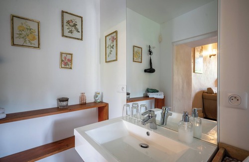 Baulne-en-Brie Bed & Breakfast | Authentic medieval seigniory. A timeless experience.