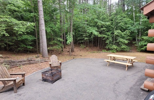 Chestertown Cabin | Authentic Lincoln Log cabin in a private setting w/nearby lakes and attractions