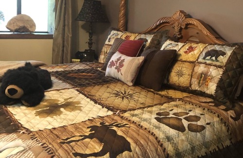 Hendersonville Cabin | Authentic Log Cabin. Beautiful authentic log cabin