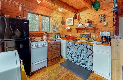 Jefferson House | Authentic log cabin with Mt Washington view