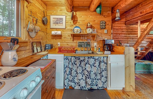 Jefferson House | Authentic log cabin with Mt Washington view