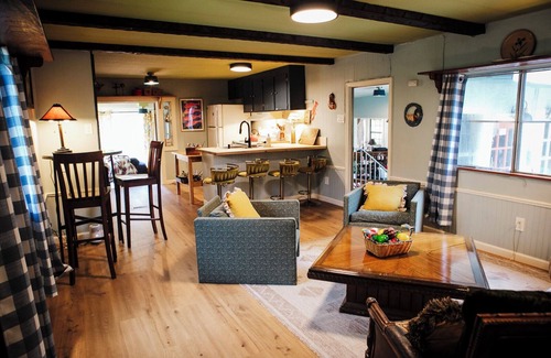 Butte La Rose House | Authentic Louisiana Swamp Camp - Hunters & Fishermen Welcome