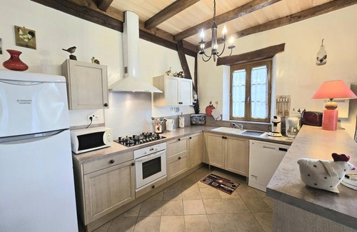 Mazeyrolles Cottage | Authentic Périgord House with Fireplace, Pets Welcome