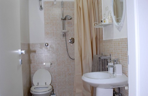 Ronciglione Apartment | AUTHENTIC ROOM