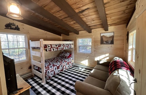 Wardsboro Cabin | Authentic Rustic Log Cabin minutes from Mount Snow and Stratton