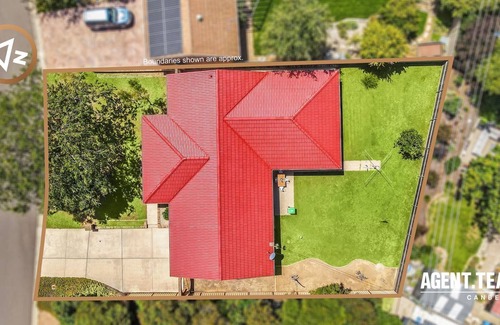 McKellar House | Authentic suburban home, close to city