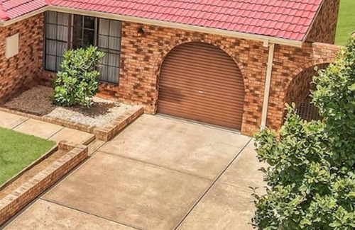 McKellar House | Authentic suburban home, close to city