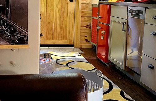 Valley Head Cabin | Authentic Train Caboose! Less than 5 minutes to Desoto Park, Falls, Mentone