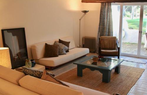 Quinta da Marinha Villa | Authentic & Tranquil Villa