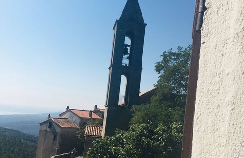 Ventiseri House | Authentic village house with character Panoramic sea view Private garden