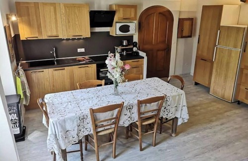 Valderoure Apartment | Authentique et Confortable - Valderoure