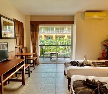 North Pattaya Hotel | Authong Residence
