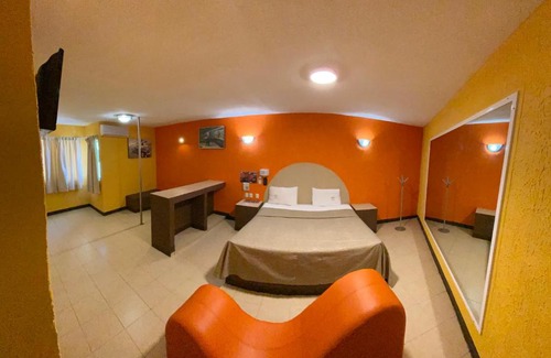 San Raymundo Jalpan Hotel | Auto Hotel Villaferr