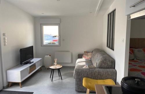 Prunay Apartment | Autour de la bulle