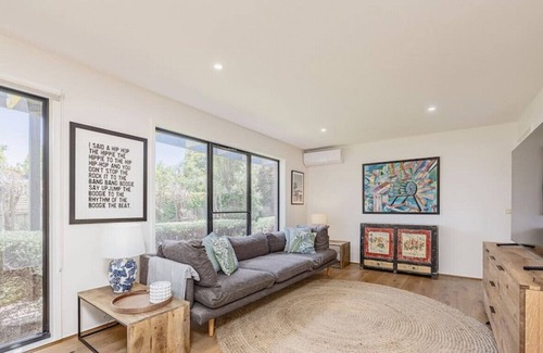 Mount Eliza House | Autumn Cres, Mount Eliza · Private Sanctuary Close to Beaches and Restaurants