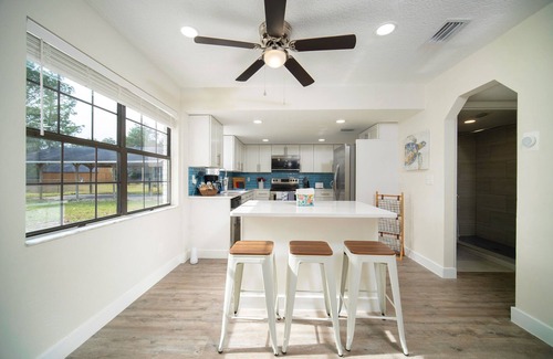 St. Augustine House | Autumn Deal! Luxury Retreat~Grill~Beach & Downtown~Sleeps 12