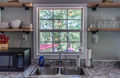 Sevierville Cottage | Autumn Escape in the Great Smoky Mountains! 🍁⛰️