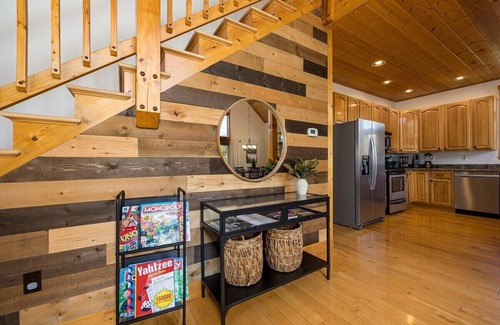 Sevierville Cabin | Autumn Haven | Theater, Game room, Hot Tub, Deck
