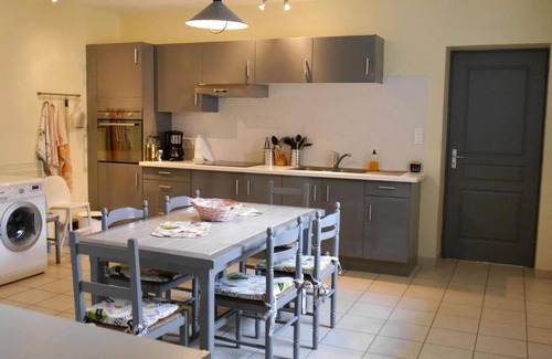 Ronno House | Aux 3 Sapins