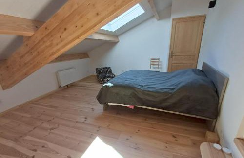 Craponne-sur-Arzon House | Aux 43 arbres Gîte Tilleul
