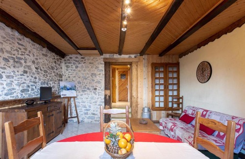 Marnaz Apartment | Aux Bois dHermy