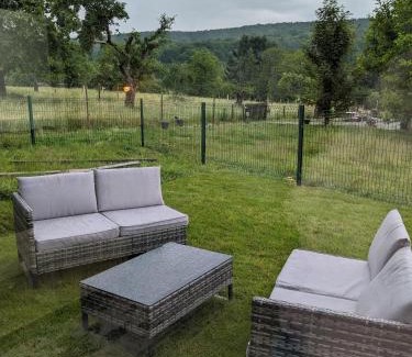 Lautenbach Apartment | Aux Fleurs des Champs - Appartement avec Terrasse, Parking et Piscine