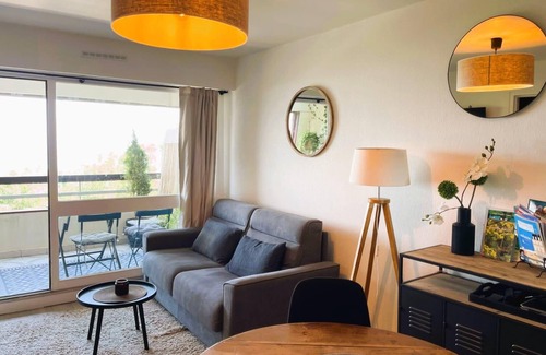 Trouville-sur-Mer Apartment | Aux Flots Bleus, avec balcon et vue sur mer