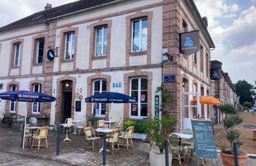 La Ferte-Vidame Hotel | Aux lapins Bleus