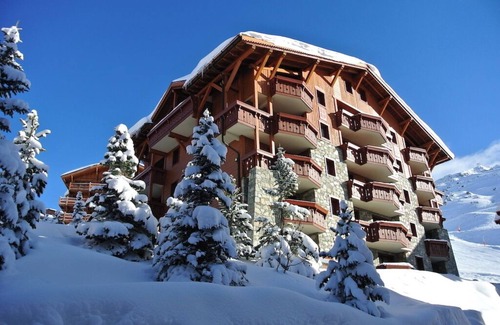 Reberty Apartment | AUX MENUIRES APARTMENT IN LUXURY RESIDENCE SLEEPS 6. 2 BEDROOMS.