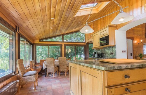 Saint-Offenge-Dessous House | AUX Paniers Coussins - Areyl