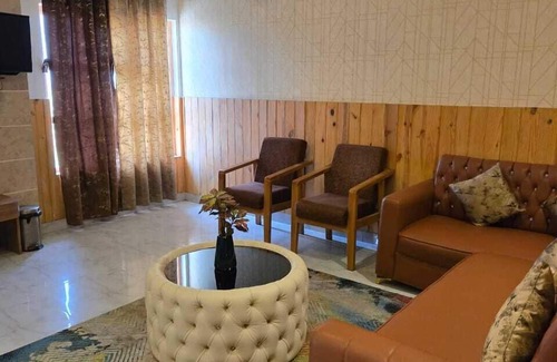 Tarabganj Hotel | Avadh Sunshine Palace Hotel & Resort