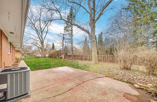 Merrillville House | AVAIL 12/12 - Merrillville condo hospitals & shops