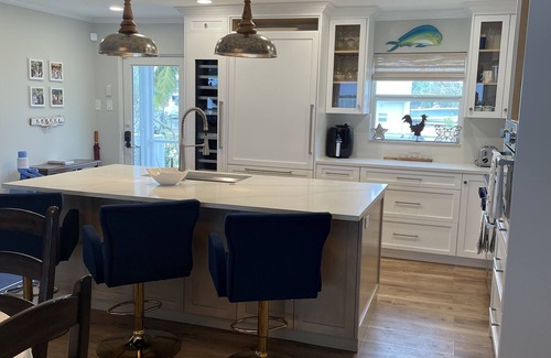 Breezeswept Beach Estates House | Avail -Jan Feb 2026 -Keys cottage, oceanfront, dock, private, fenced backyard