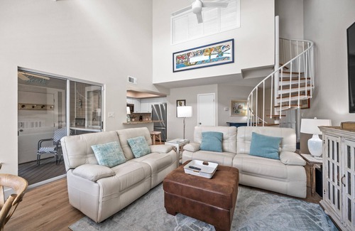 Miramar Beach Cottage | AVAIL JAN FEB 2026-contact owner! Beach, pools, tennis, pickleball, hot tub!