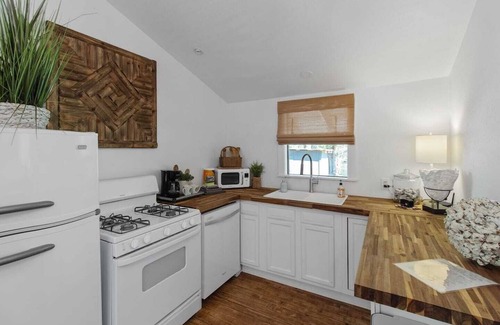 Shreveport Cabin | Avail this weekend, Lakefront, Kayaks